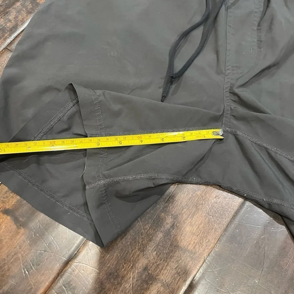 Rhône athletic shorts size medium